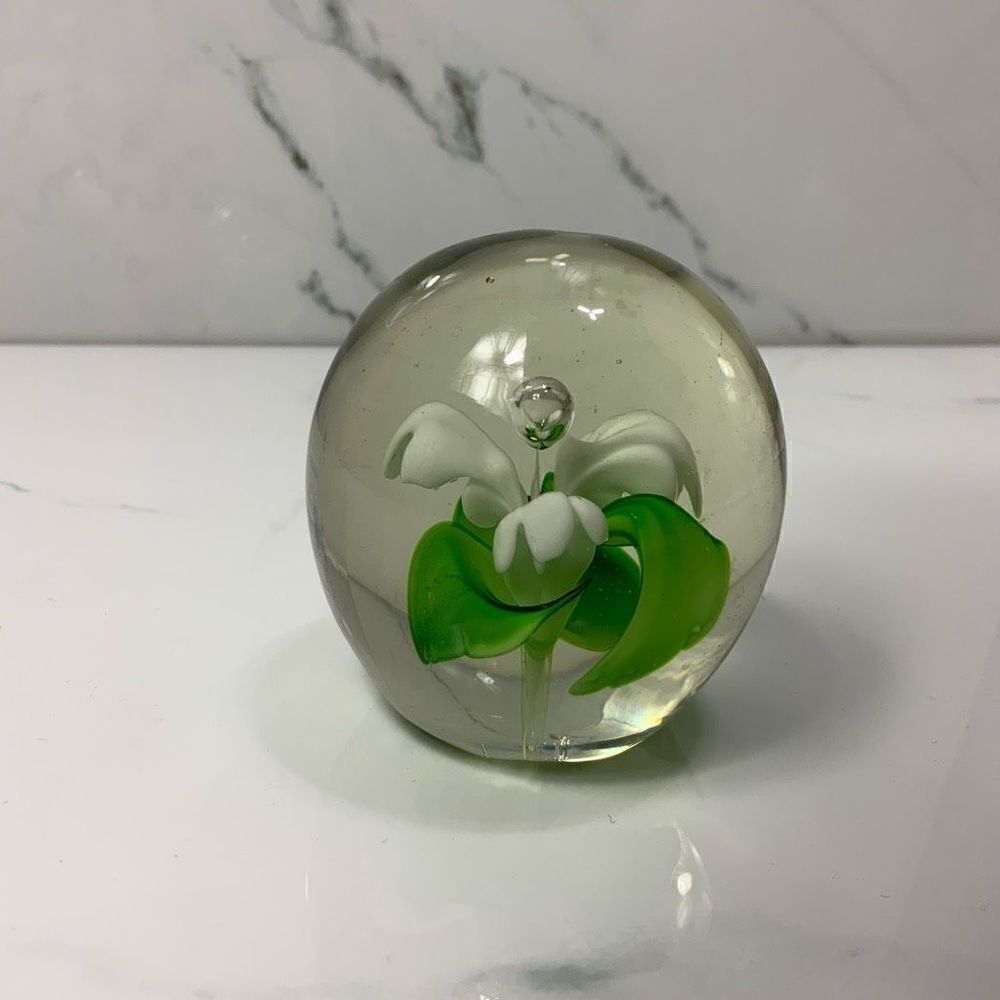 VINTAGE Hand Blown Glass Globe Paperweight with flower inside